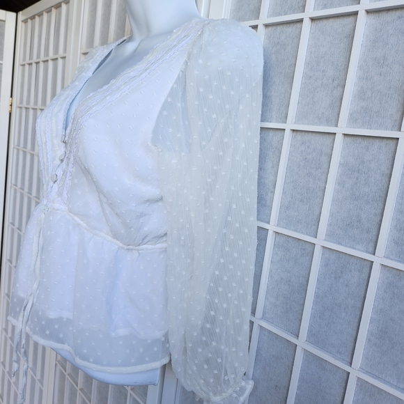 Abercrombie & Fitch Elegant White Women's Top - Picture 3 of 7